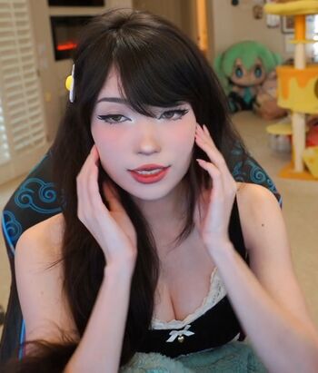🔥 Emiru  page leaked private photo uncensored full