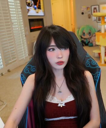 🔥 Emiru  page leaked private photo uncensored full