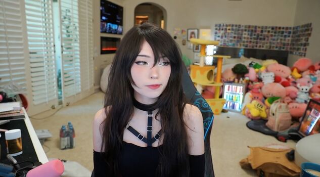 🔥 Emiru  page leaked private photo uncensored full