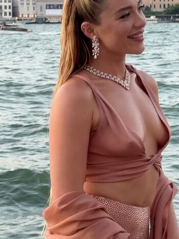 🔥 Florence pugh  page leaked private photo uncensored full