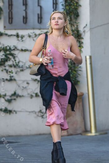 🔥 Florence pugh leaked private photo uncensored full