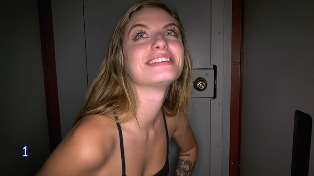 🔥 Gloryhole swallow leaked private photo uncensored full
