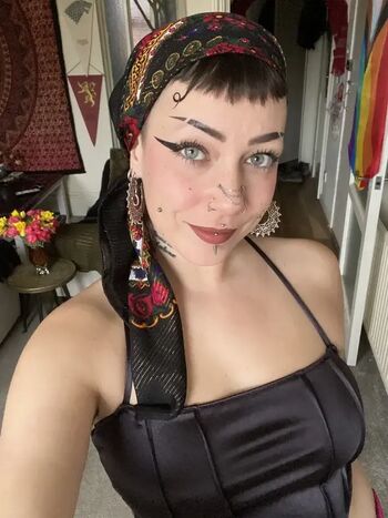 🔥 Hairy women  page leaked private photo uncensored full