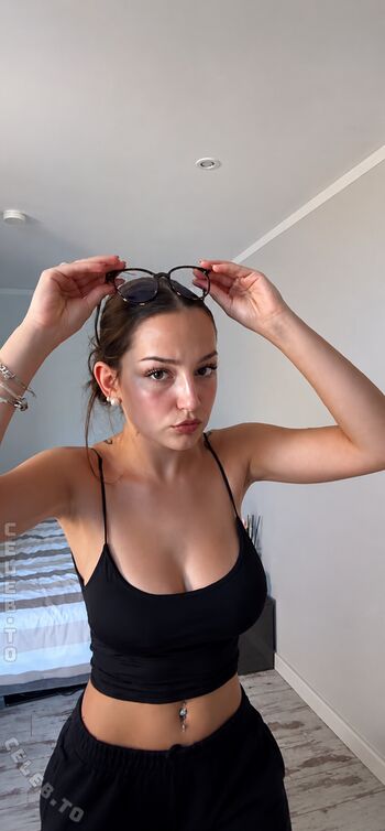 🔥 Hannahluisienne leaked private photo uncensored full