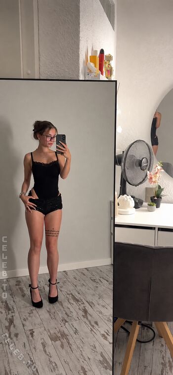 🔥 Hannahluisienne leaked private photo uncensored full