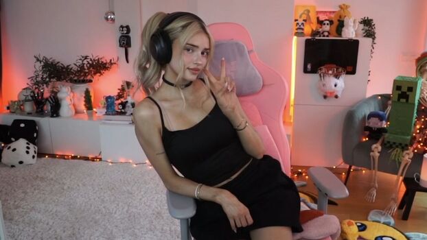 🔥 Honeypuu  page leaked private photo uncensored full