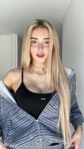 🔥 Honeypuu  page leaked private photo uncensored full