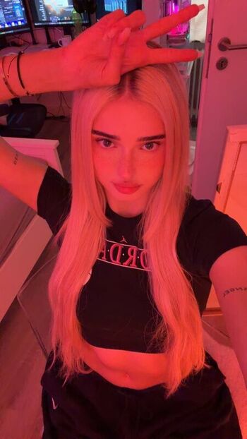 🔥 Honeypuu  page leaked private photo uncensored full