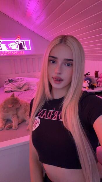 🔥 Honeypuu  page leaked private photo uncensored full