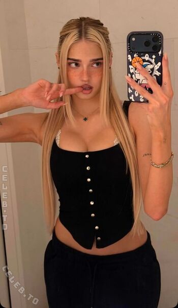 🔥 Honeypuu  page leaked private photo uncensored full