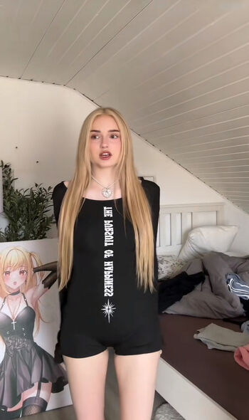 🔥 Honeypuu  page leaked private photo uncensored full