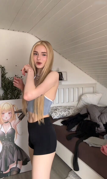 🔥 Honeypuu  page leaked private photo uncensored full