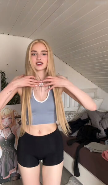 🔥 Honeypuu  page leaked private photo uncensored full