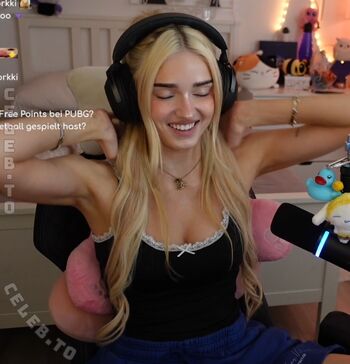 🔥 Honeypuu leaked private photo uncensored full