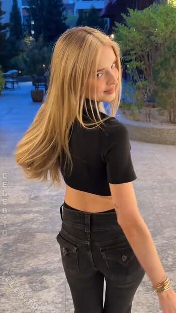 🔥 Honeypuu leaked private photo uncensored full