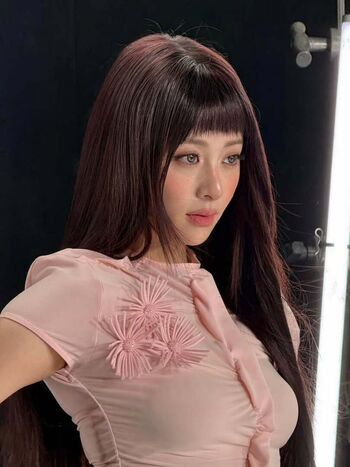 🔥 Huh yunjin  page leaked private photo uncensored full