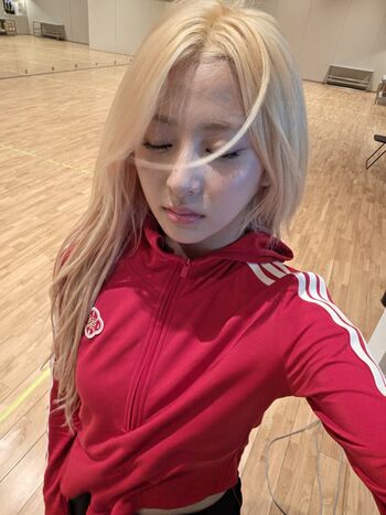 🔥 Huh yunjin leaked private photo uncensored full