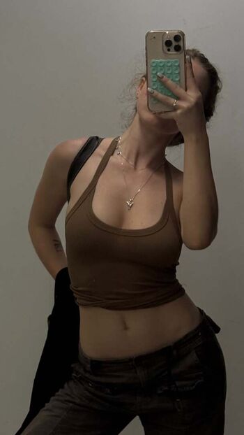 🔥 Iamcarlavoicu leaked private photo uncensored full