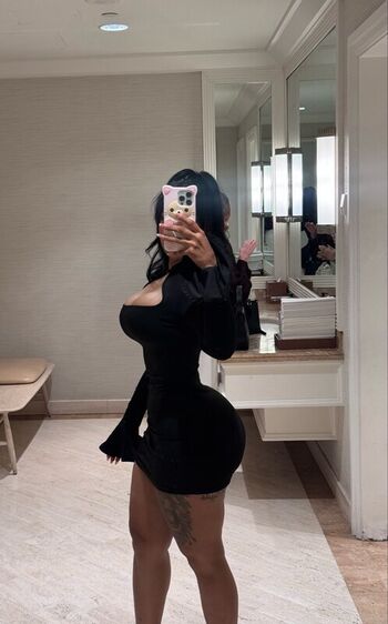 🔥 Iluvcinnie leaked private photo uncensored full