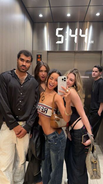 🔥 Itslaaurr leaked private photo uncensored full