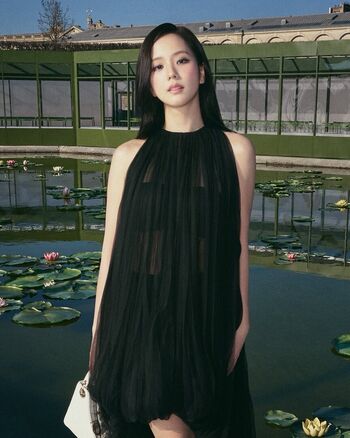 🔥 Jisoo  page leaked private photo uncensored full