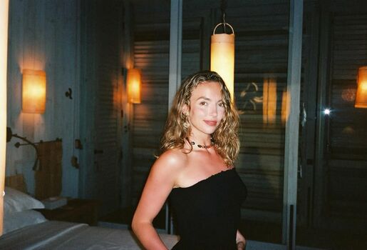 🔥 Jodie comer page leaked private photo uncensored full