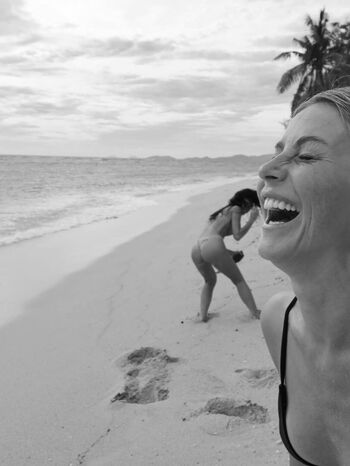 🔥 Julianne hough page leaked private photo uncensored full