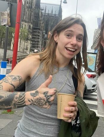 🔥 Julien baker leaked private photo uncensored full