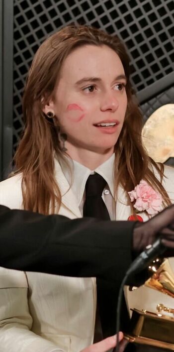 🔥 Julien baker leaked private photo uncensored full