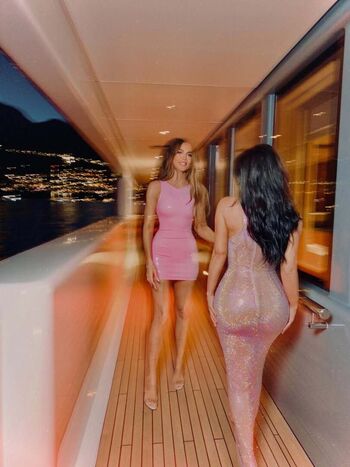 🔥 Khloe kardashian  page leaked private photo uncensored full