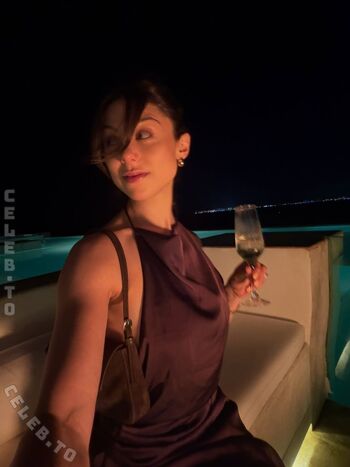 🔥 Kira kosarin  page leaked private photo uncensored full