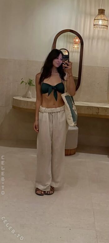 🔥 Kira kosarin  page leaked private photo uncensored full