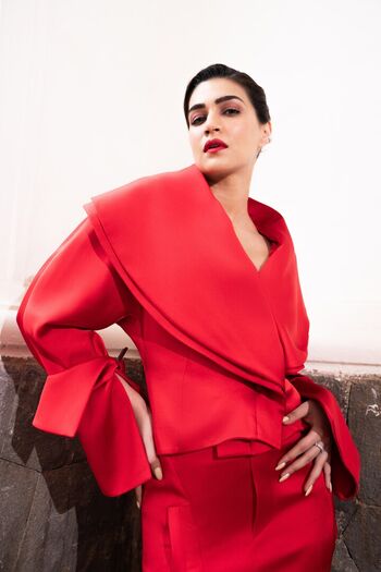 🔥 Kriti sanon leaked private photo uncensored full