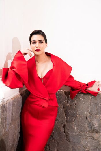 🔥 Kriti sanon leaked private photo uncensored full