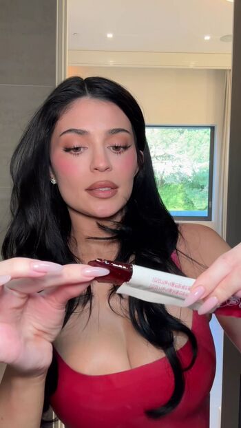 🔥 Kylie jenner  page leaked private photo uncensored full