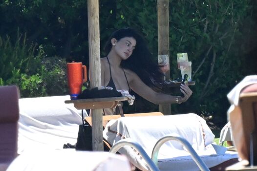 🔥 Kylie jenner leaked private photo uncensored full