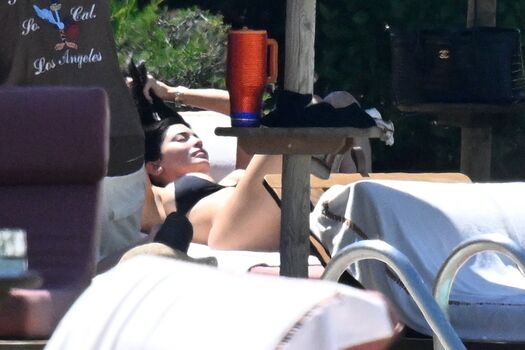 🔥 Kylie jenner leaked private photo uncensored full