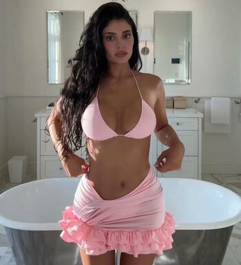 🔥 Kylie jenner  page leaked private photo uncensored full