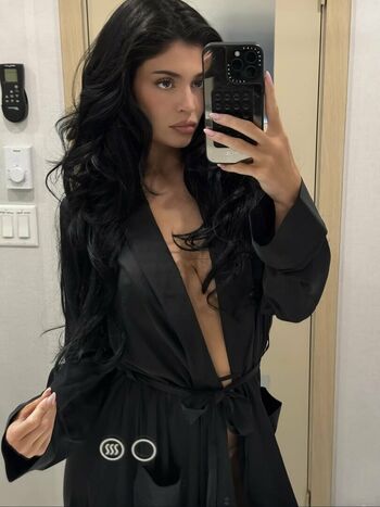 🔥 Kylie jenner leaked private photo uncensored full