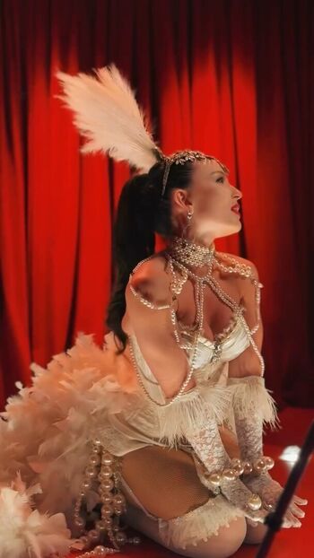 🔥 Larissa manoela page leaked private photo uncensored full