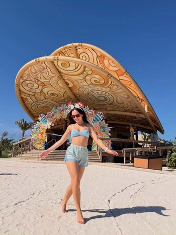 🔥 Larissa manoela page leaked private photo uncensored full