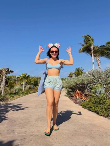 🔥 Larissa manoela page leaked private photo uncensored full