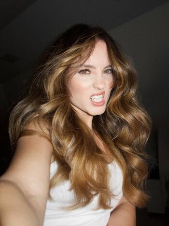 🔥 Larissa manoela page leaked private photo uncensored full