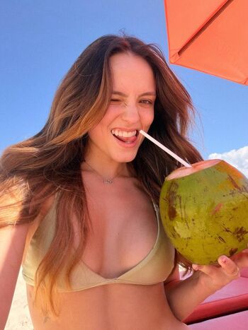 🔥 Larissa manoela page leaked private photo uncensored full