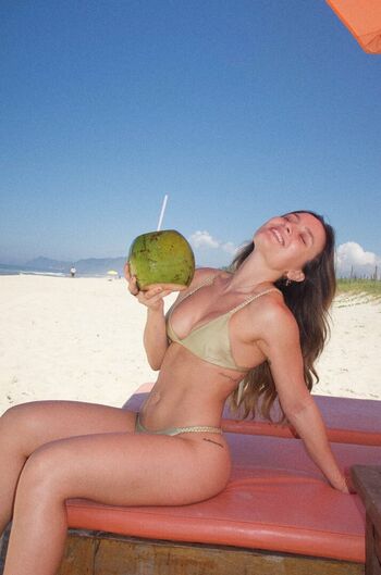 🔥 Larissa manoela page leaked private photo uncensored full