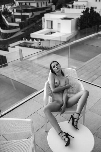 🔥 Laure surlerivage leaked private photo uncensored full