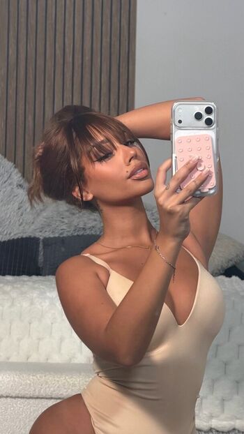 🔥 Laurgmzz leaked private photo uncensored full