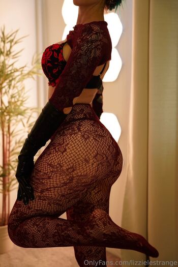 🔥 Lizzielestrange leaked private photo uncensored full