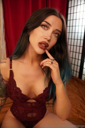 🔥 Lizzielestrange leaked private photo uncensored full