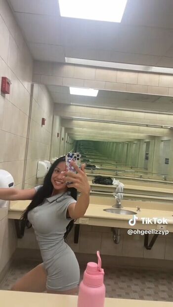 🔥 Lizzywurst page leaked private photo uncensored full